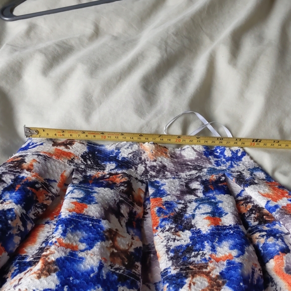 Skirt high waste, size small, bright - Picture 5 of 6